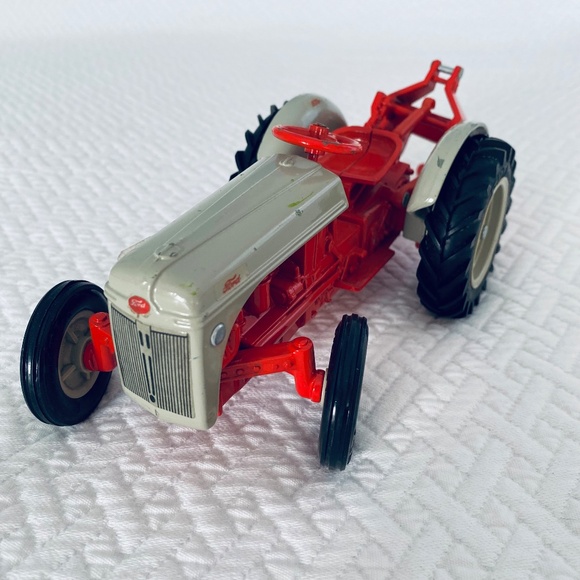 ERTL Ford Diecast Tractor with Plow - Picture 2 of 10